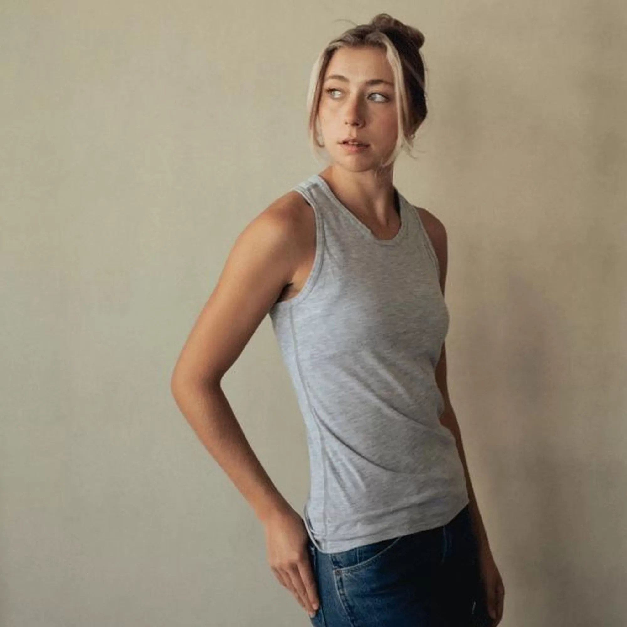 womens_vapor_racerback_tank_5-1.webp Women'S Vapor Racerback Tank | Duckworth Outlet